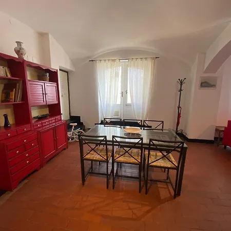 Casa Nel Borgo, Posto Auto, Un Passo Dal Mare Albisola Superiore