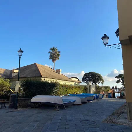 Casa Nel Borgo, Posto Auto, Un Passo Dal Mare